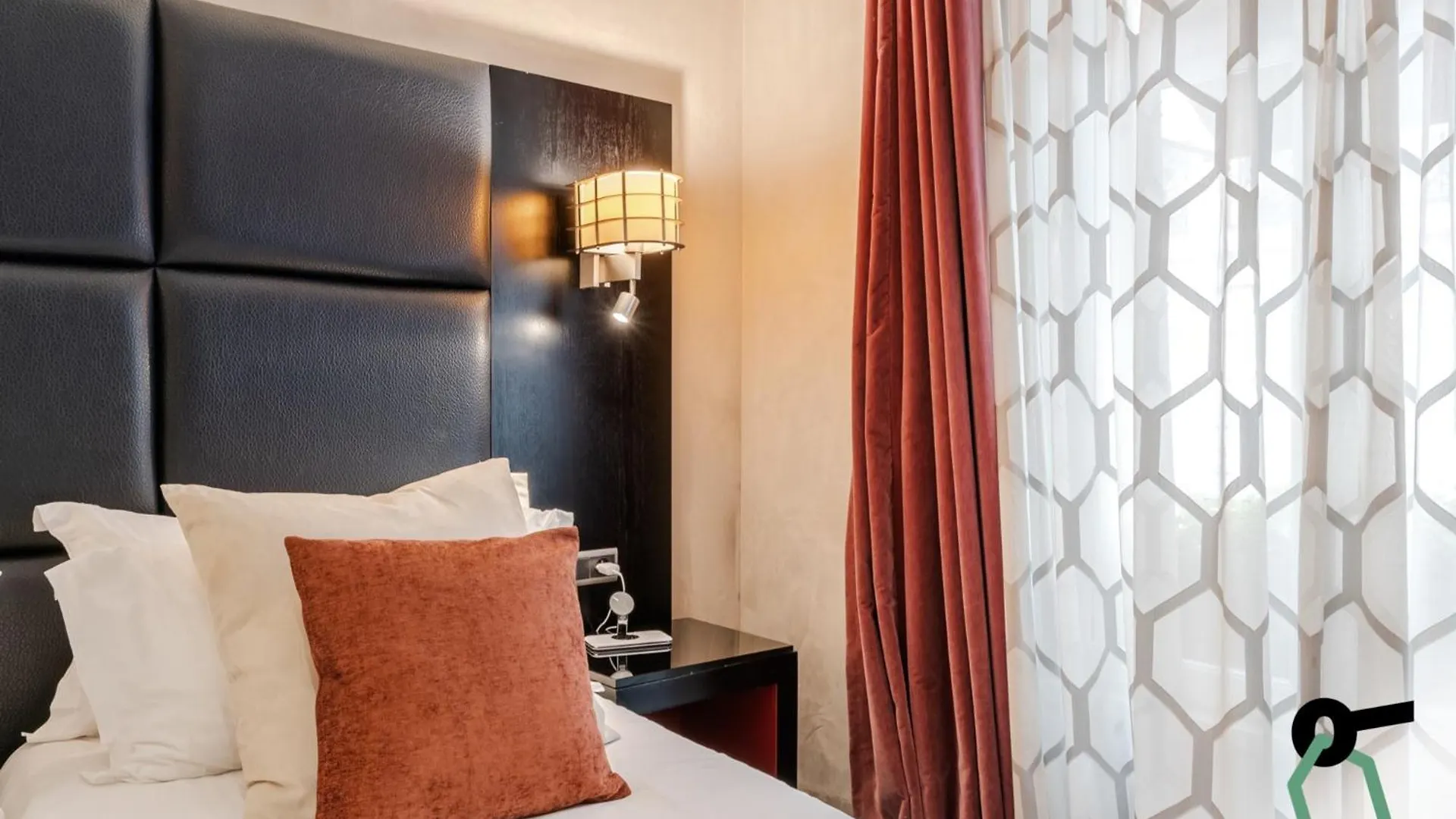 Hotel Hotiday Room Collection - Paris Arc De Triomphe