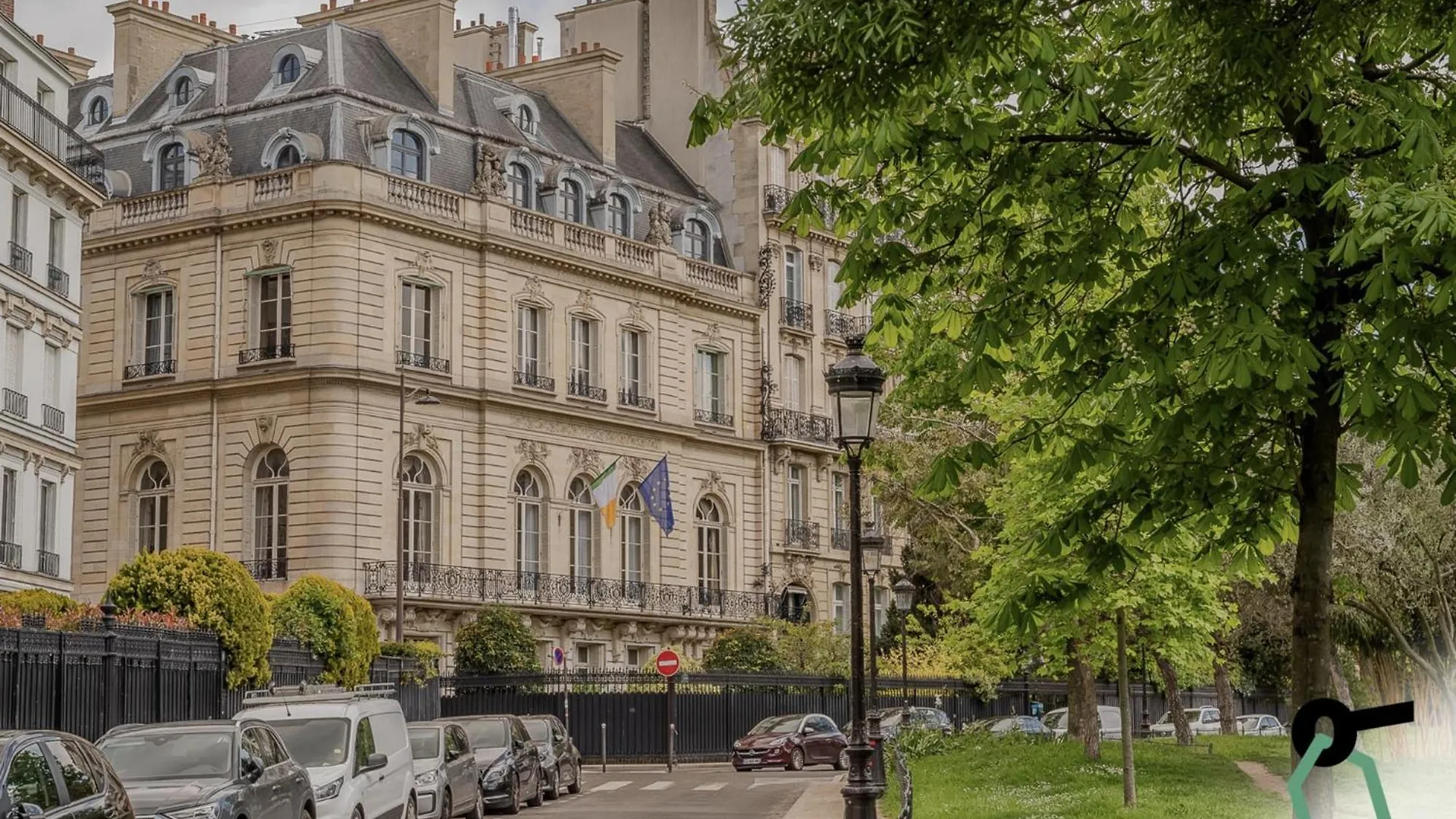 **** Hotel Hotiday Room Collection - Paris Arc De Triomphe France